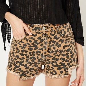 Hayden Leopard denim shorts NWT